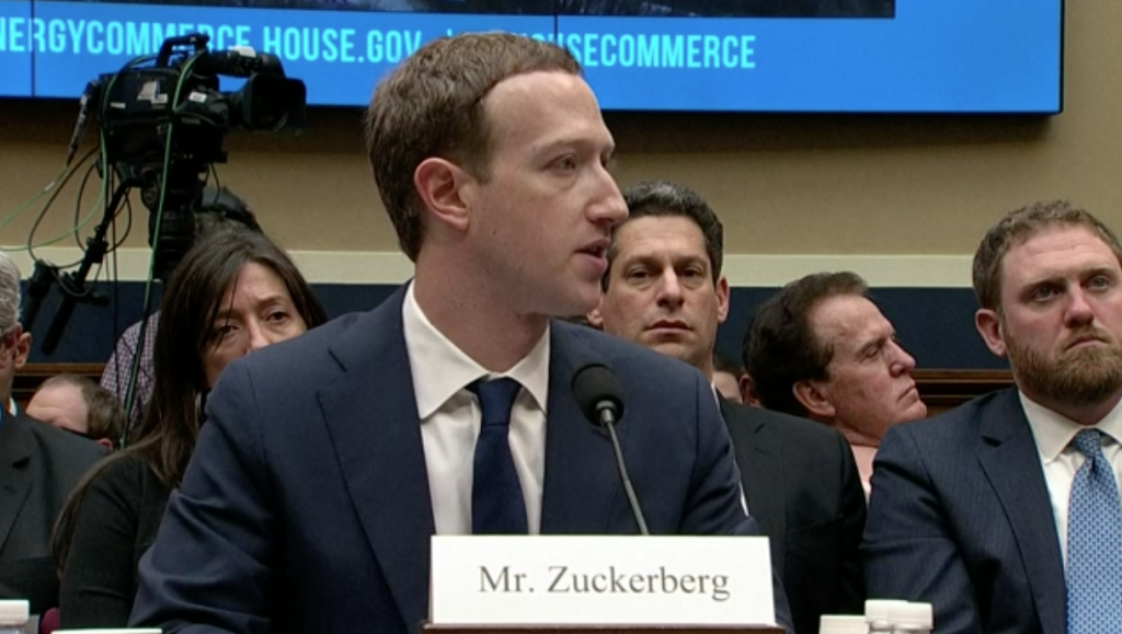 Tjek om dine Facebookdata blev delt med Cambridge Analytics