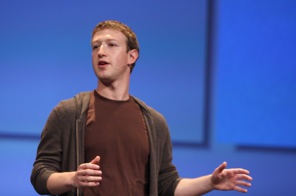 Mark Zuckerberg afviser at Facebook har monopol