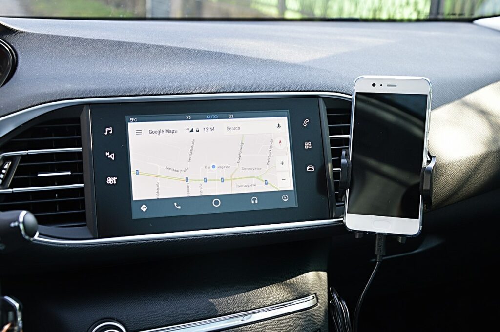 Android Auto er kommet til Danmark – Få din smartphone på bilradioen